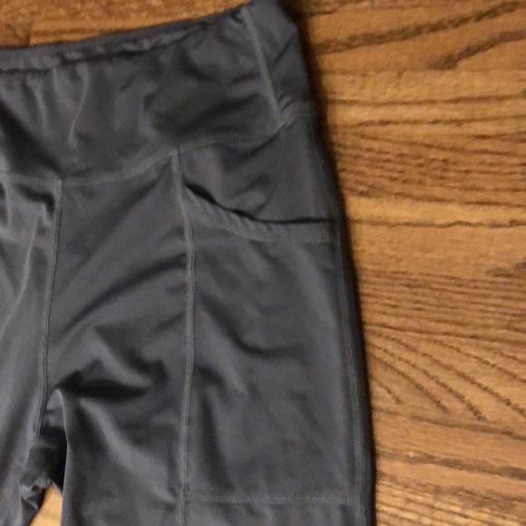 💐Grey Leggings with pockets - Picture 2 of 3